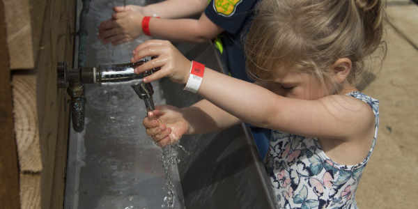 child_handwashing.jpg